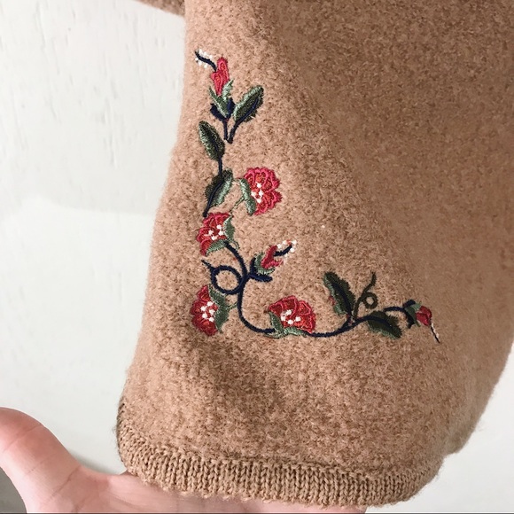 Vintage City Scape Slouchy Embroidered Wool Coat - Picture 3 of 8